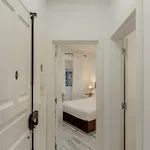 Apartment Flat 5 *